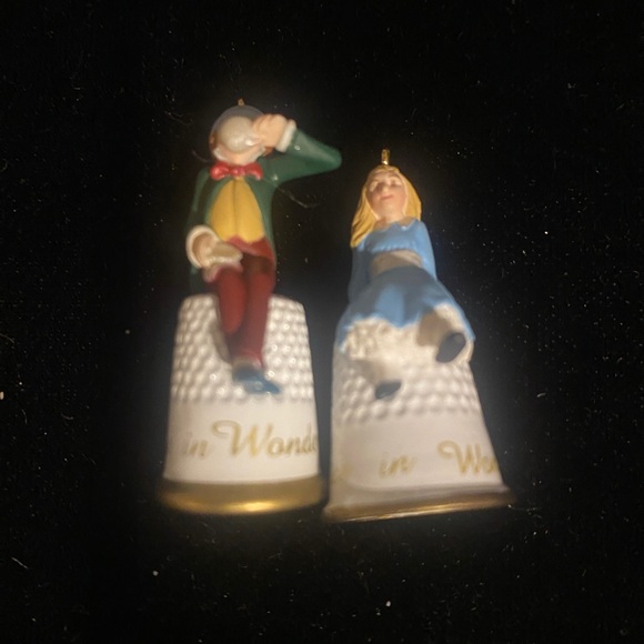 Hallmark keepsake set of 10 90’s miniature ornaments - Picture 5 of 14